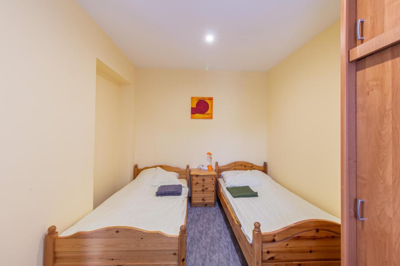 Deli Terasz A Apartman Free Parking, Self-Check-In Anytime Γκιόρ Εξωτερικό φωτογραφία